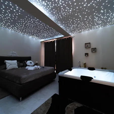 Desiree Luxury House- Vasca Idromassaggio