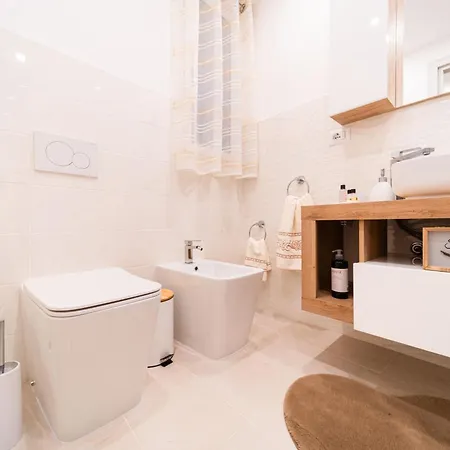 Desiree Luxury House- Vasca Idromassaggio Ferienhaus Catania