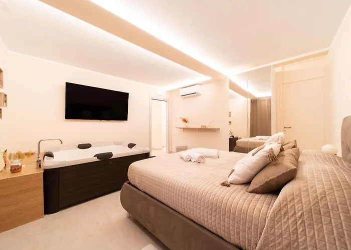 Desiree Luxury House- Vasca Idromassaggio * Catania