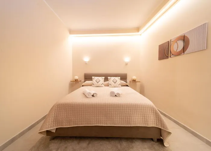 Desiree Luxury House- Vasca Idromassaggio Feriehus Catania